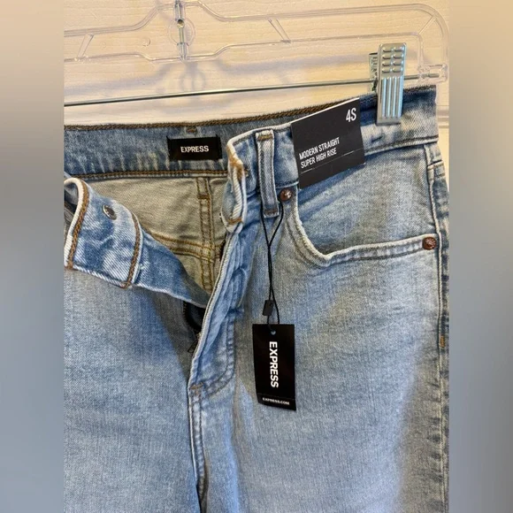 Express High Waisted Distressed Jeans - Picture 9 of 9